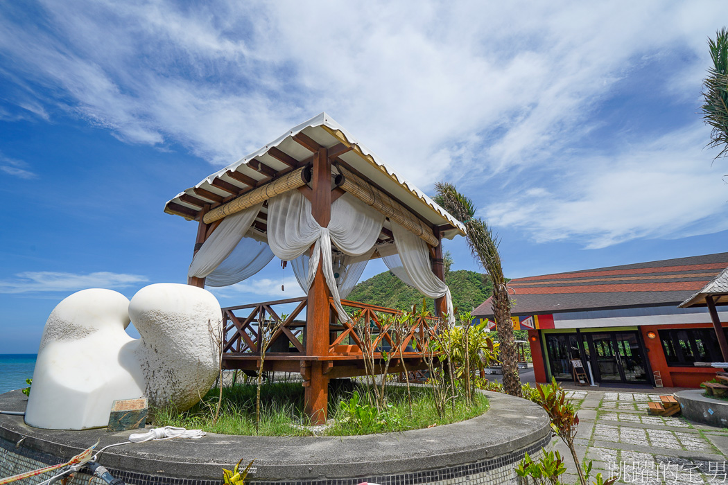 [花蓮景觀餐廳]海明漾泰式料理景觀餐廳-磯崎海水浴場化身為峇里島餐廳，無敵海景還有發呆亭，真的是超美的，花蓮戶外婚禮