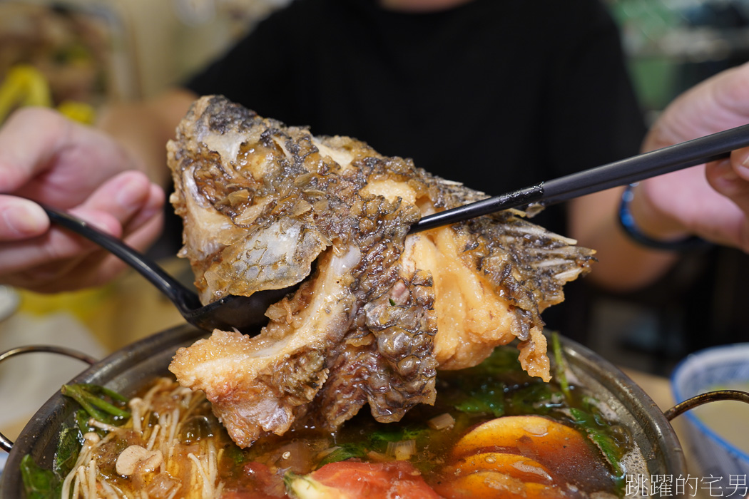 [花蓮美食]毛妹牛雜湯-大推! 清燉湯頭實在好喝! 花蓮牛雜湯推薦，雜菜魚湯超有料，花蓮宵夜