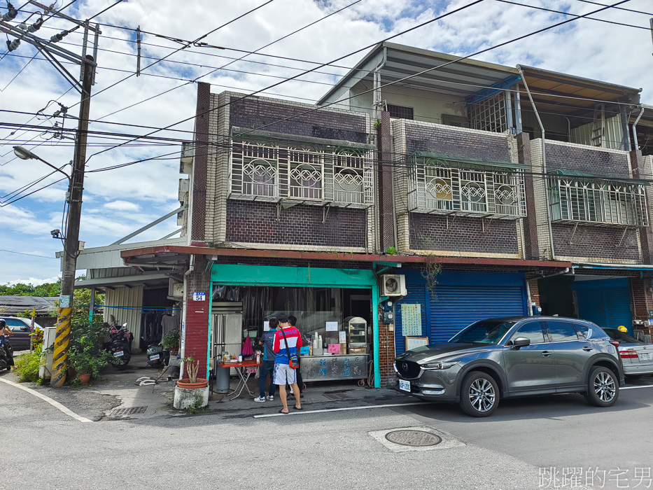 [花蓮新城早餐]必吃花蓮粉漿蛋餅「大漢街早餐本店」蔥花肉鬆蛋餅，黃金泡菜皮蛋蛋餅，蹄膀刈包，吃過就回不去了，花蓮早餐推薦