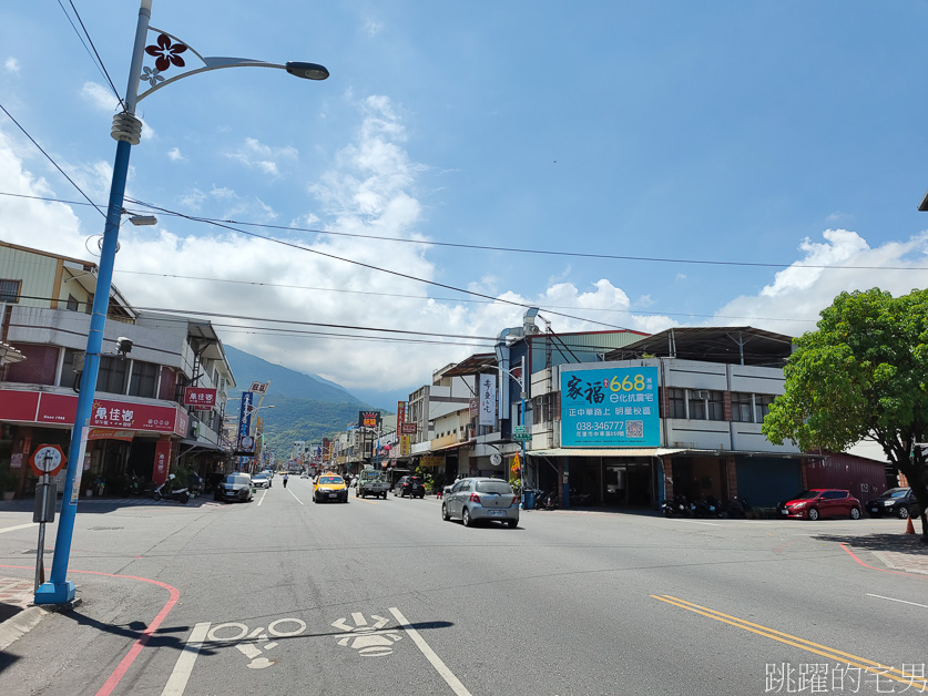 [吉安冰店]朵店掌冰-刨冰灑滿古早味麵茶「根本就像土石流」花蓮冰店，還有牛汶水、客家麻糬