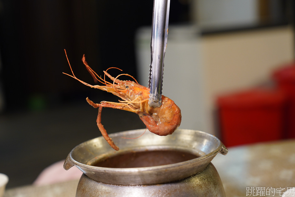 [花蓮宵夜]西海岸愛呷胡椒蝦-花蓮活蝦料理推薦! 必點蒜香乾椒蝦、胡搞蝦，味道濃厚又鮮美! 金沙豆腐&好吃炒飯不能錯過，花蓮熱炒