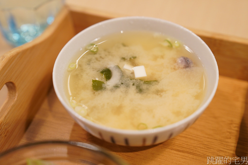 [花蓮美食]花蓮市立丼物園-好萌的花蓮簡餐店，環境舒服空間好、花蓮好吃丼飯推薦，安格斯黑牛丼、生魚片丼