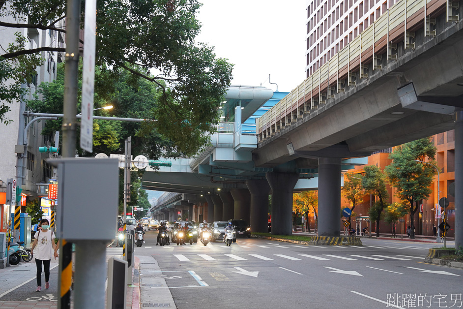 [中山國中站美食]新韓館「台北有包廂唱歌餐廳」不限時KTV包廂，吃飯唱歌非常爽，無菜單料理， 中山區包廂餐廳 、韓式燒肉