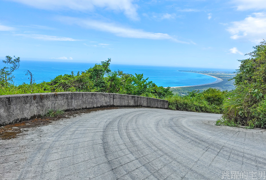 完全沒遮擋「眼前就是太平洋」俯瞰蔚藍海景，沒去過比他更高的花蓮看海景點!