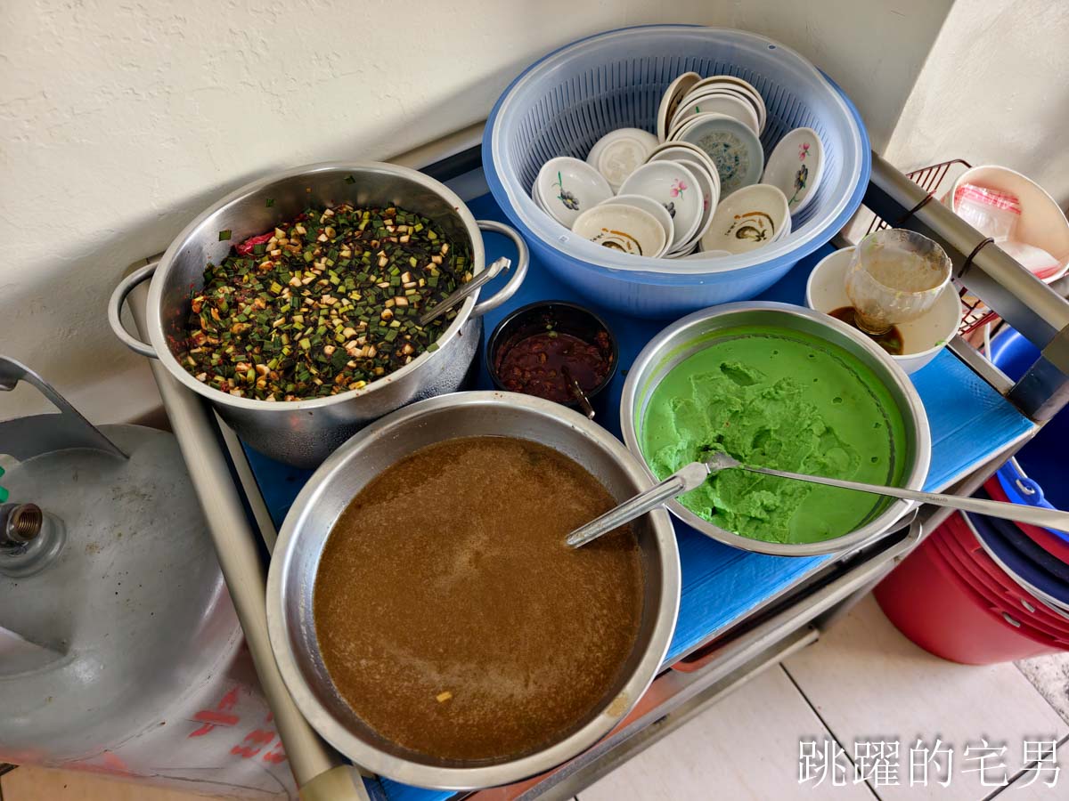 [吉安早餐]台南阿忠虱目魚-經典台灣味，滷肉飯一碗20元，好吃又實惠，虱目魚肚真好吃，花蓮小吃