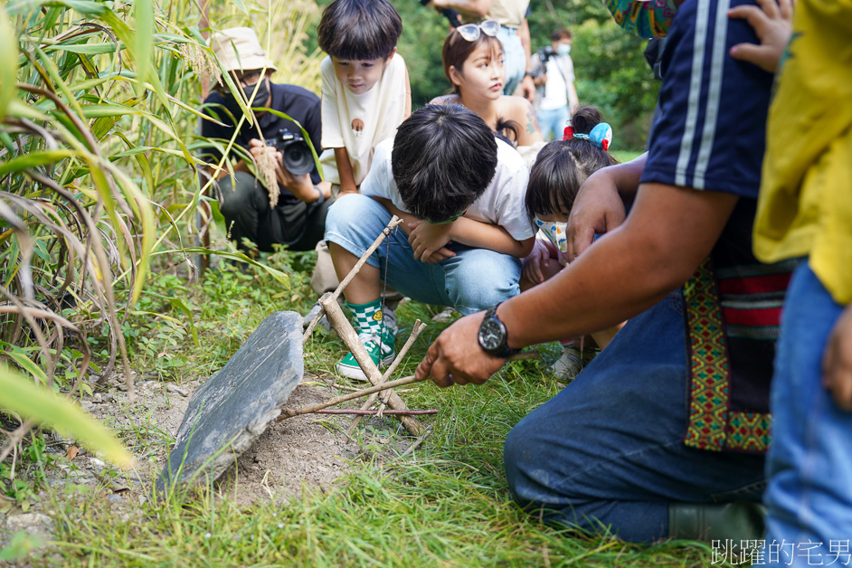 台東旅遊這樣玩! 居然可以體驗獵槍射擊?! 最新台東溫泉「紅葉谷綠能溫泉園區」食尚玩家推薦卡那歲文化工作坊原住民風味餐，卡米莎度樹屋