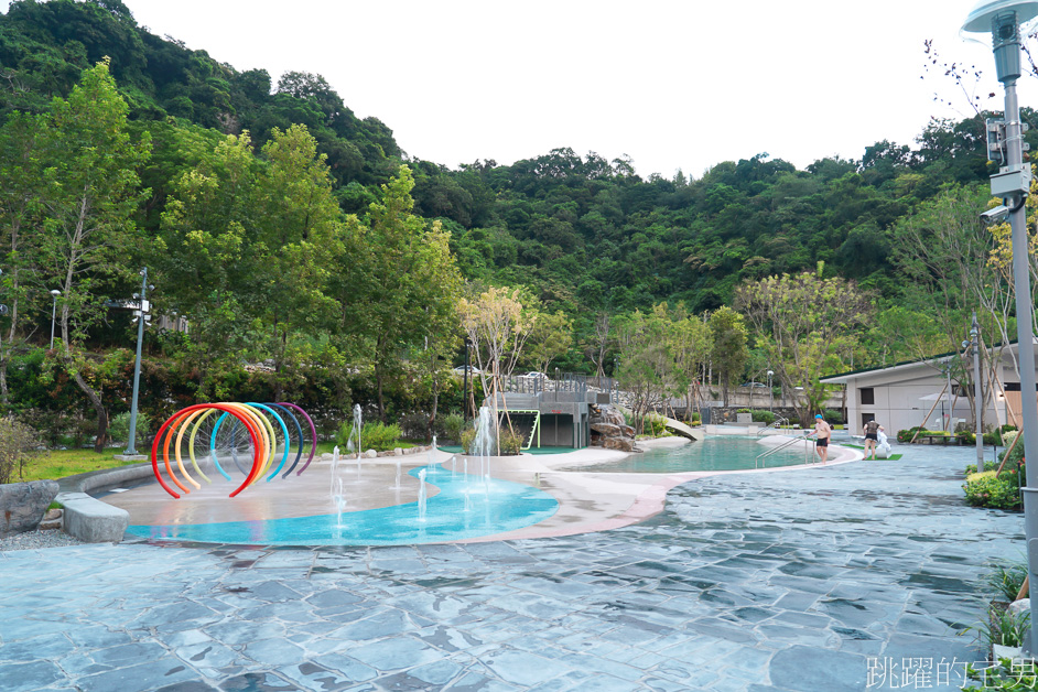 台東旅遊這樣玩! 居然可以體驗獵槍射擊?! 最新台東溫泉「紅葉谷綠能溫泉園區」食尚玩家推薦卡那歲文化工作坊原住民風味餐，卡米莎度樹屋