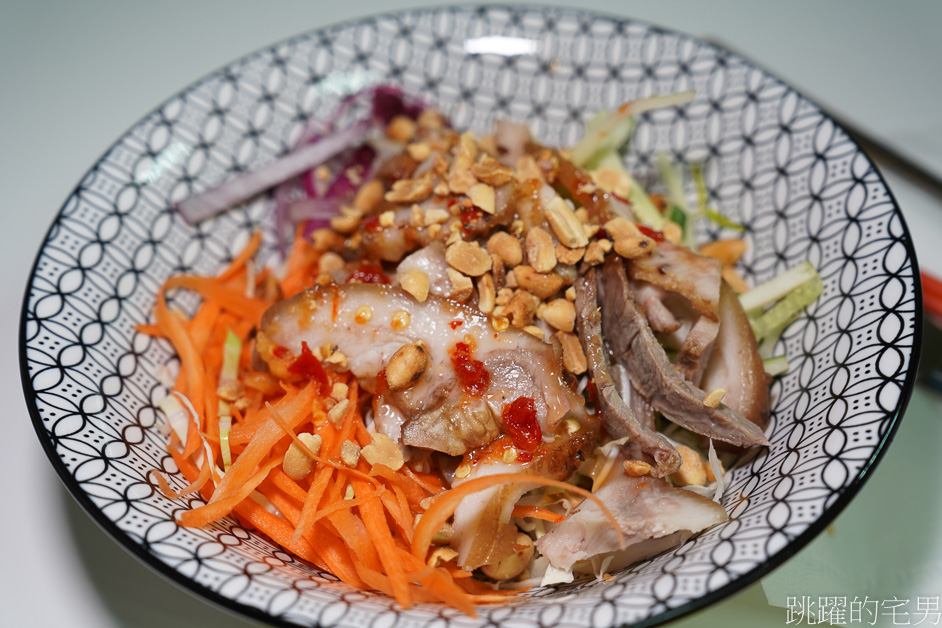 [花蓮美食]文蘭異國料理-柬埔寨廚藝老師掌廚，必吃雞肉絲鹹粥、豬肉鹹粥，煮到米粒都化掉，非常好吃!