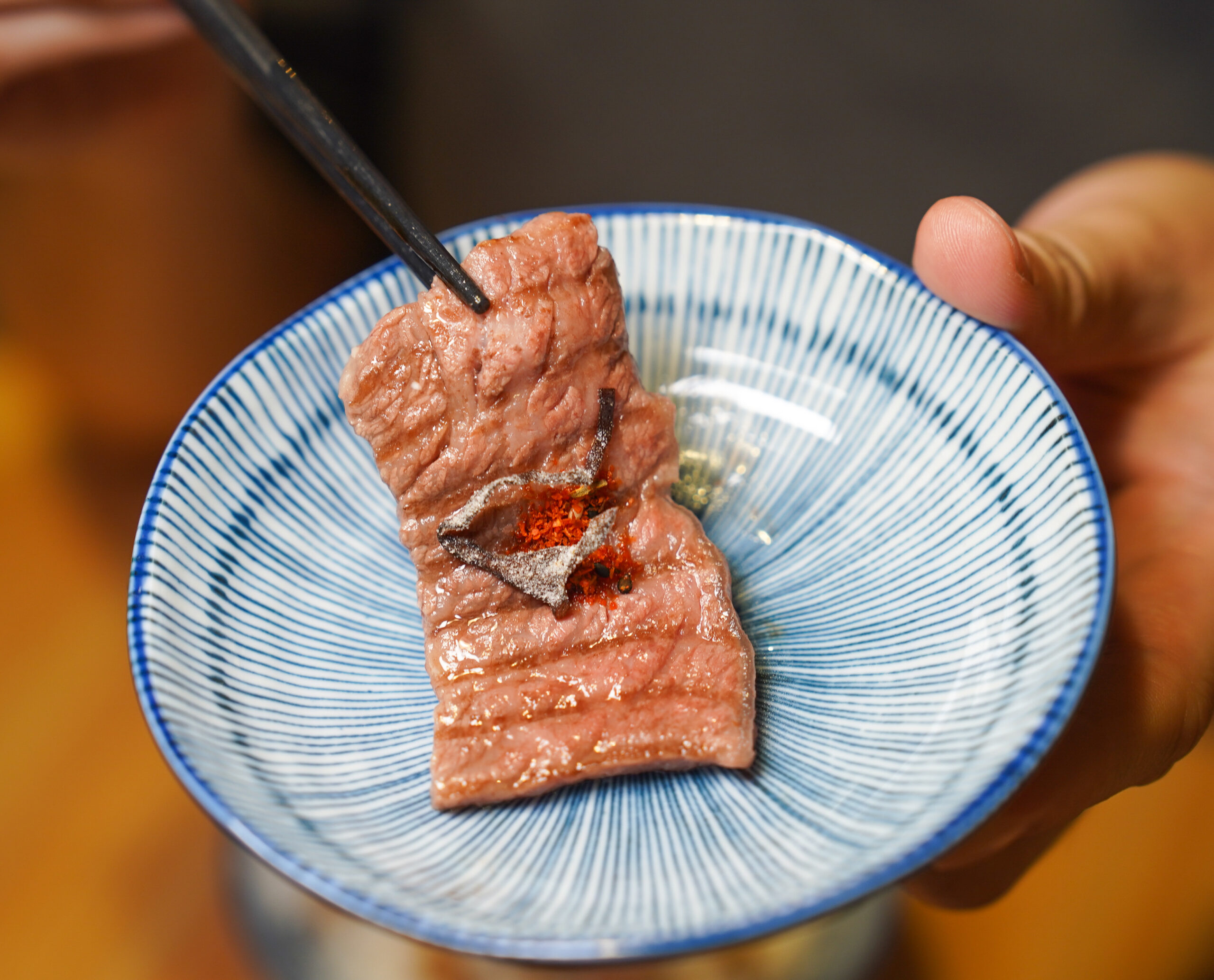 [花蓮吉安美食]一個人也能吃的花蓮燒肉店「鰻牛」用料好還有現烤鰻魚飯，不用真空包，口感可真不同!