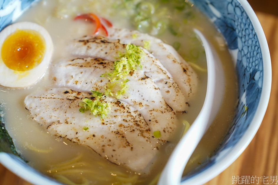 [花蓮美食]定置漁場三代目-魚湯拉麵，湯麵可以無限續加，叉燒沾麵，本港蝦醬炸透抽必點
