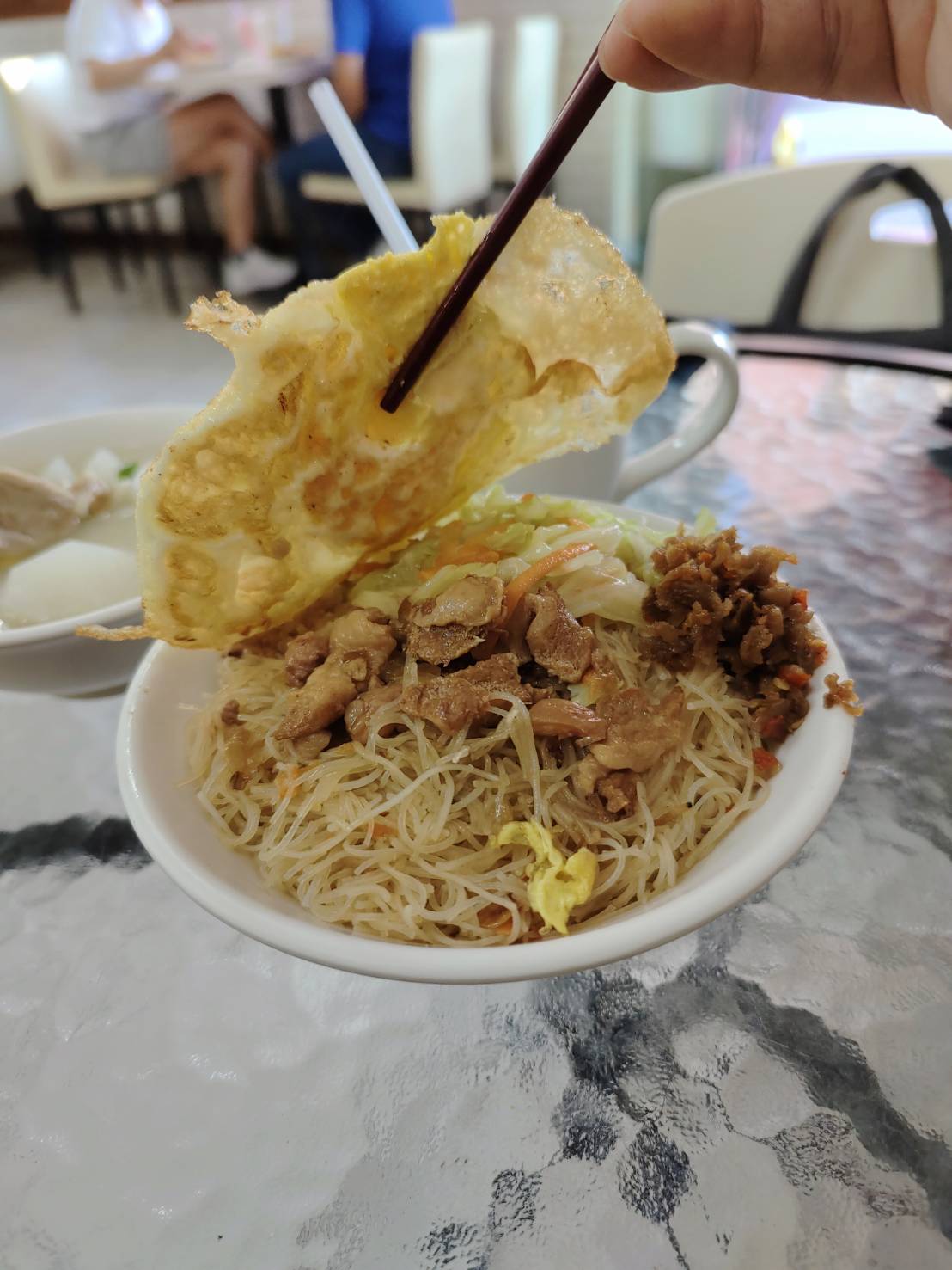 [花蓮早餐]小不點賣早餐-炒米粉口感水嫩 ，越吃越順口啊(原台電營業所對面美而美)，花蓮小吃，花蓮美食