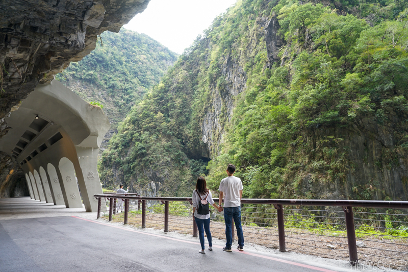 花蓮智慧站牌「一秒掌握公車動態」電子化即時到站資訊，旅遊行程時間不浪費，顯示多國語言，花蓮旅遊坐公車，花蓮景點衝起來!