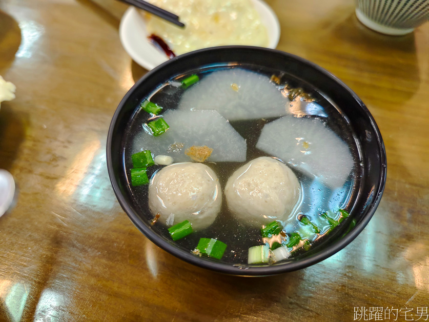 [花蓮美食]八方圓美食坊-超級好吃花蓮滷味飯推薦，中毒般的連吃4天停不了，還有清燉羊肉湯、藥膳牛雜、鱸魚湯等多種湯品，八方圓美食坊菜單