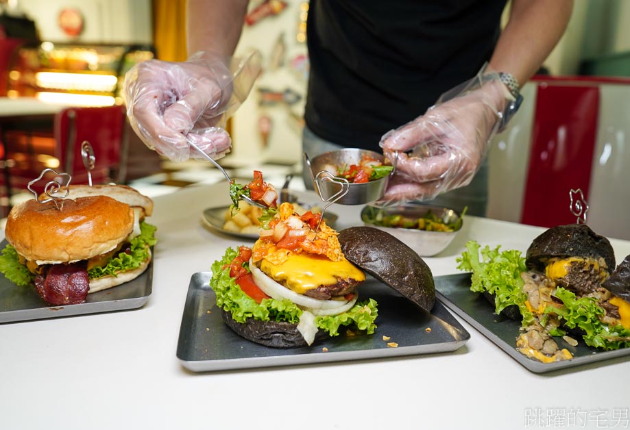 [花蓮美式餐廳]Yo’s Burger尤斯手作漢堡搬新家，紅白皮椅超級美式風，下午不休息還開到晚上10點! Yo’s Burger菜單