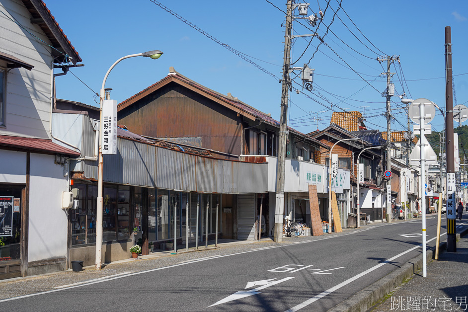 鳥取倉吉懶人包「倉吉白壁土藏群」品嘗倉吉美食「町屋清水庵」「レストラン三日月」 「赤瓦五号館久楽」倉吉景點 「円形劇場」「大蓮寺」「倉吉神社」「豐田家住宅」「妙寂寺銀杏」「打吹公園 」「出雲大社-倉吉分院 」