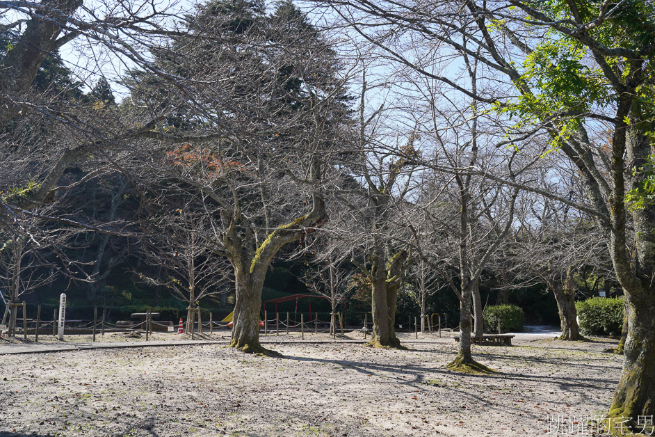 鳥取倉吉懶人包「倉吉白壁土藏群」品嘗倉吉美食「町屋清水庵」「レストラン三日月」 「赤瓦五号館久楽」倉吉景點 「円形劇場」「大蓮寺」「倉吉神社」「豐田家住宅」「妙寂寺銀杏」「打吹公園 」「出雲大社-倉吉分院 」