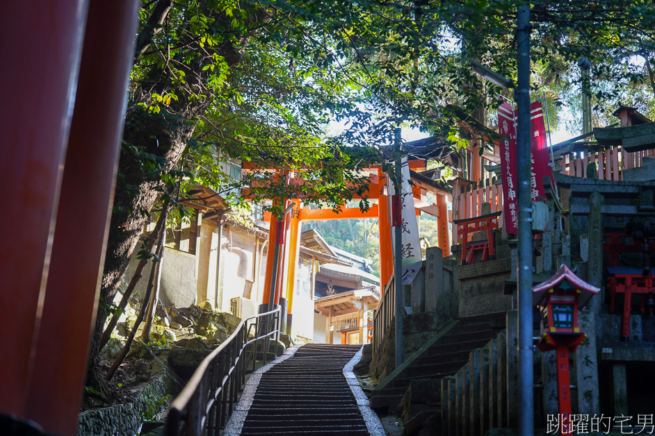 京都景點「伏見稻荷大社」山中萬座「千本鳥居」空無一人充滿神秘感