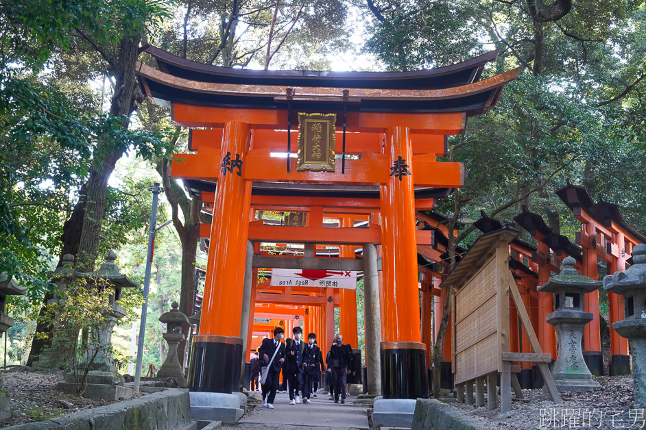 京都景點「伏見稻荷大社」山中萬座「千本鳥居」空無一人充滿神秘感