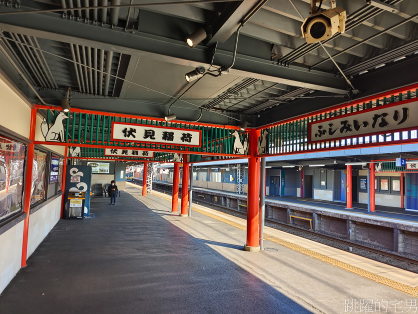 京都景點「伏見稻荷大社」山中萬座「千本鳥居」空無一人充滿神秘感