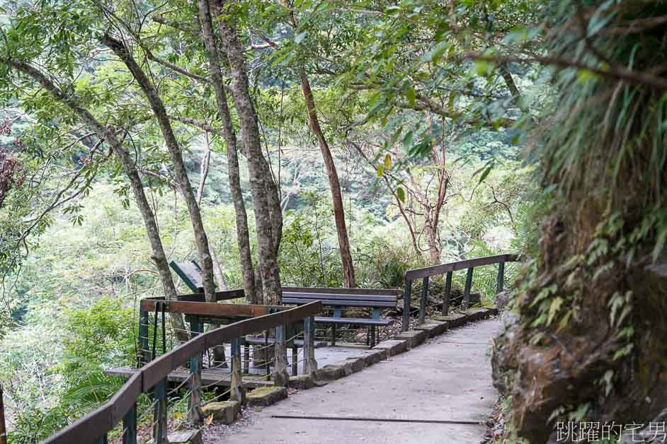 太魯閣景點「砂卡噹步道」沁藍溪水靜謐而神祕，步道平緩景色優美，太魯閣親子步道，太魯閣必走步道，太魯閣步道推薦