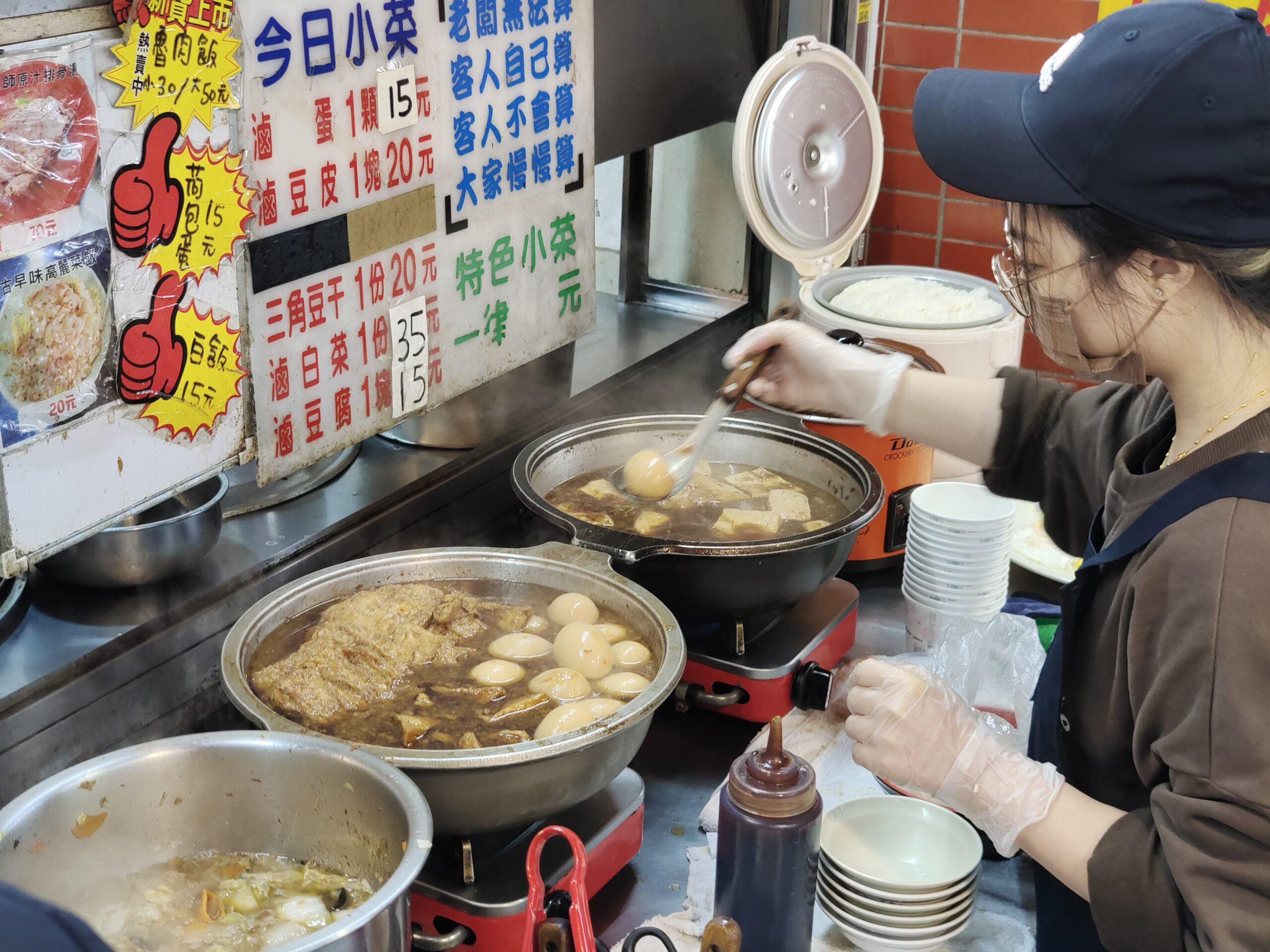 [龍山寺美食]阿豆師原汁排骨湯「老闆無法算，大家慢慢算」50年老店的幽默，哪到底要怎麼算呢? 萬華美食