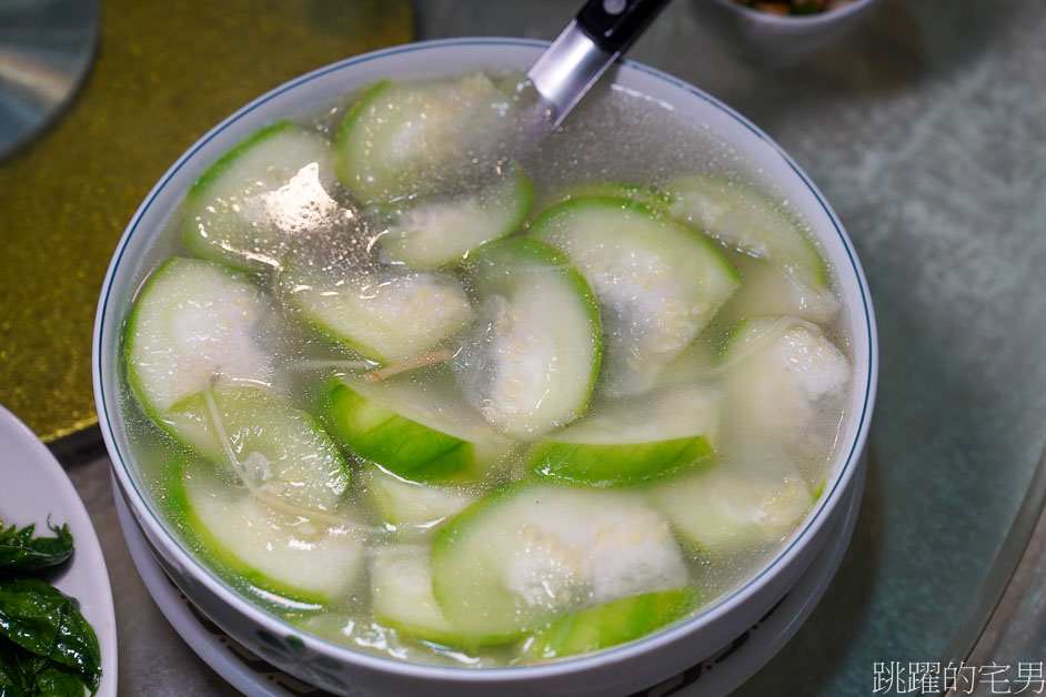 [中正區美食]蘭庭川菜館-30年台北川菜館，必吃油條鮮蚵，手剝蝦仁炒磨菇、火侯絕佳，經典川菜豆瓣鯉魚，台北聚餐餐廳，西門町美食