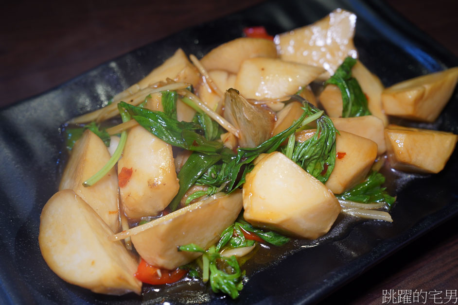 [花蓮美食]貨櫃屋台灣料理-必吃脆皮雞，花蓮有包廂餐廳，開到晚上12點