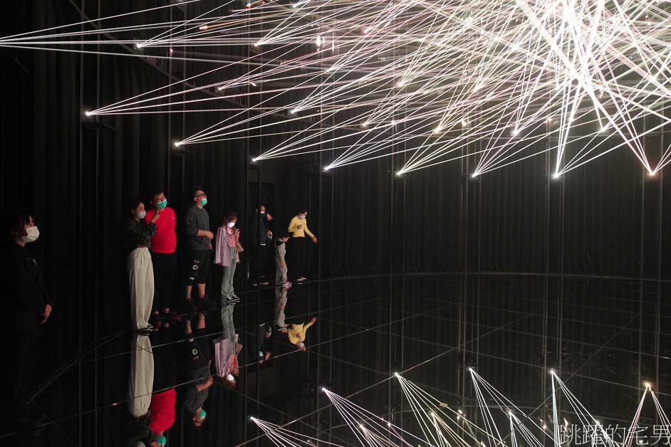 澳門旅遊「teamLab」世界必看展覽! 超過1500坪超自然光影夢幻空間，身體沉浸式藝術，超過10種以上主題展覽! 絕對值回票價!  澳門長期展覽