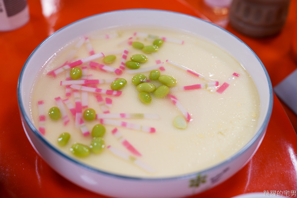 [吉安美食]兩斤農莊食堂-花蓮有包廂餐廳提供滷肉飯吃到飽，15人包廂可以唱歌，帶洋酒不收開瓶費。花蓮美食