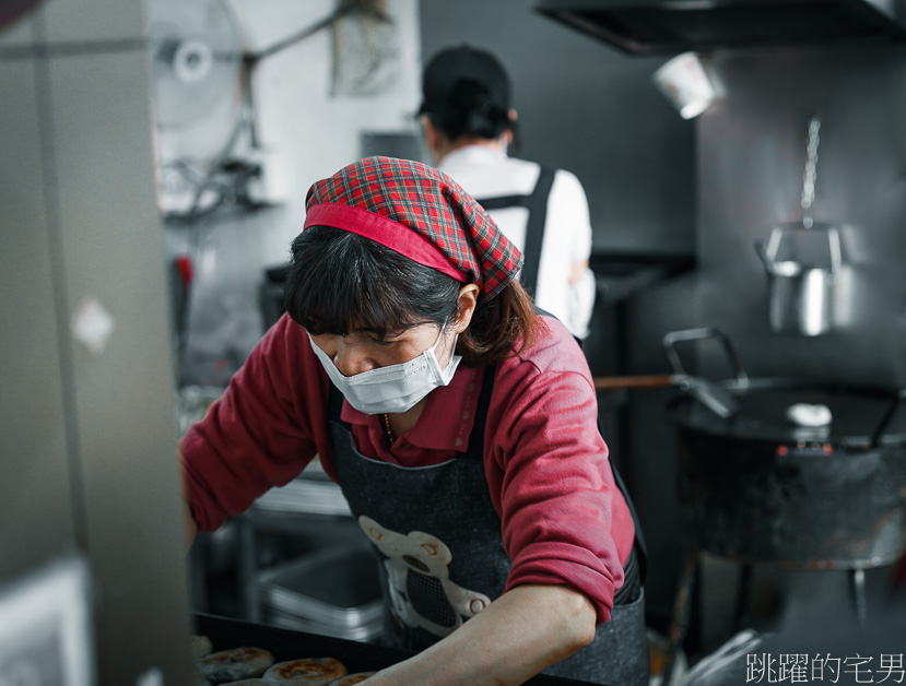 [基隆美食]周家蔥油餅-60年好吃蔥餅必須吃!，基隆早餐推薦