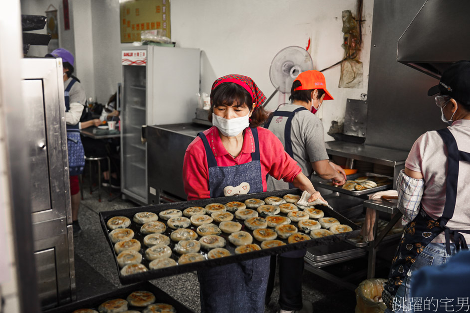 [基隆美食]周家蔥油餅-60年好吃蔥餅必須吃!，基隆早餐推薦