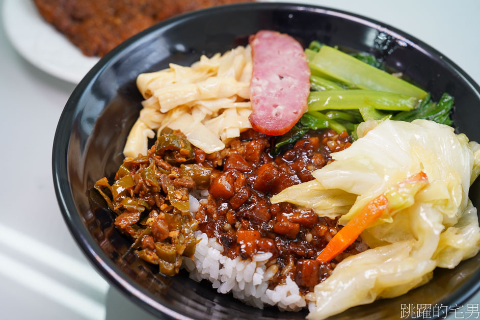 [花蓮美食]大發小吃-激推滷排骨飯，招牌炸雞翅，花蓮下午有營業餐廳