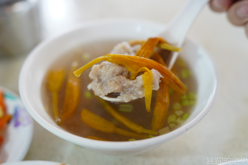 台北滷肉飯推薦「香滿園 」雙連捷運美食推薦，酸菜魯肉飯滿口膠質，大同區美食