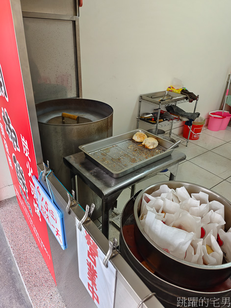 [花蓮美食]福記胡椒餅建國店-超過20年老牌花蓮胡椒餅開分店，炭火現烤還有豆沙餅，花蓮小吃