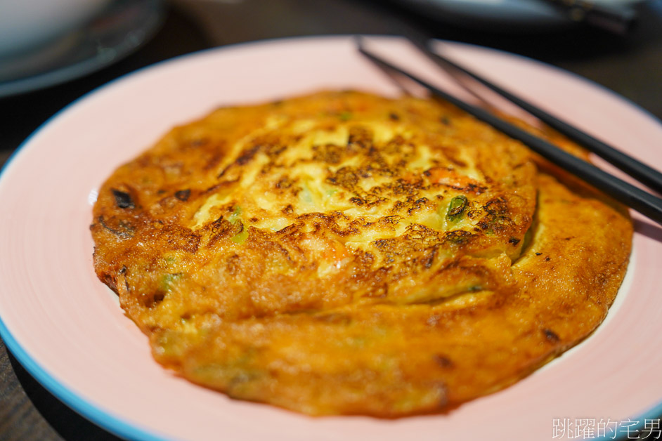 [花蓮美食]泰好食（中泰創意料理）花蓮有包廂餐廳，一桌能坐15人還能唱歌ㄟ!!! 必吃綠咖哩、椒麻雞、麻辣鴨血、金沙苦瓜，花蓮泰式料理