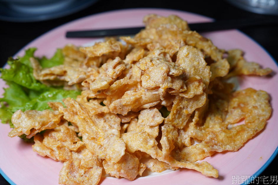 [花蓮美食]泰好食（中泰創意料理）花蓮有包廂餐廳，一桌能坐15人還能唱歌ㄟ!!! 必吃綠咖哩、椒麻雞、麻辣鴨血、金沙苦瓜，花蓮泰式料理