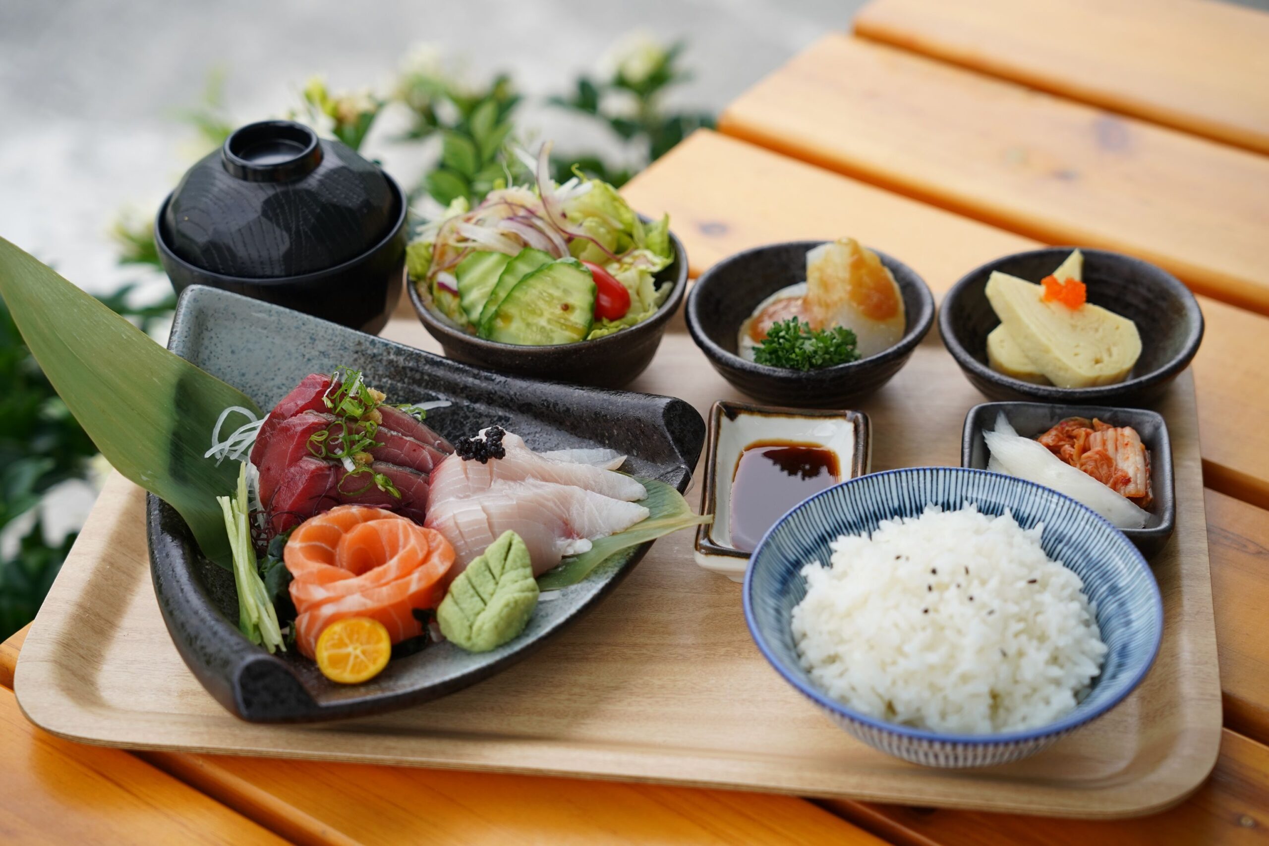 [秀林美食]山腳下居酒屋-隱身山林花蓮居酒屋，花蓮下午有營業餐廳，花蓮現流海鮮、必吃大阪燒、好吃熱炒!