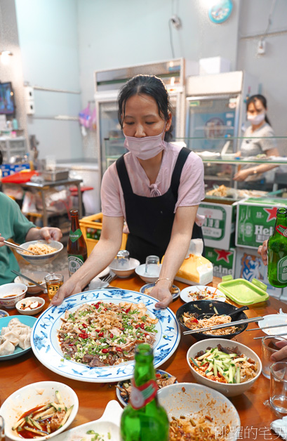 [南京三民美食]新娘子小吃-皮蛋乾麵最有印象，滷菜通通上!! 新娘子小吃菜單通通畫滿!