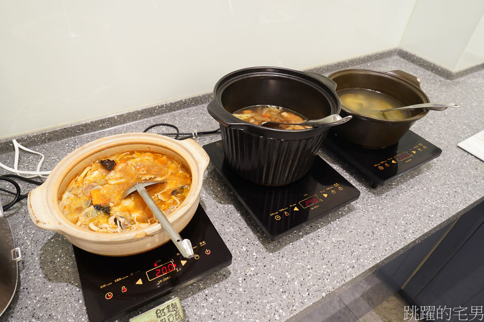 花蓮素食吃到飽「蝸牛蔬食」環境舒服，藍帶廚師進駐的素食餐廳
