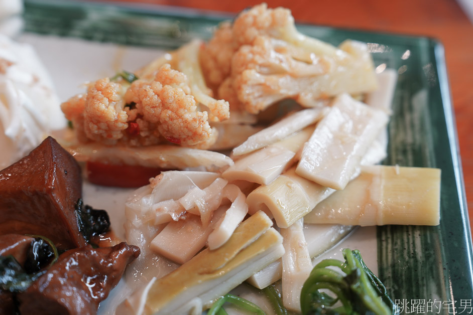 花蓮素食吃到飽「蝸牛蔬食」環境舒服，藍帶廚師進駐的素食餐廳