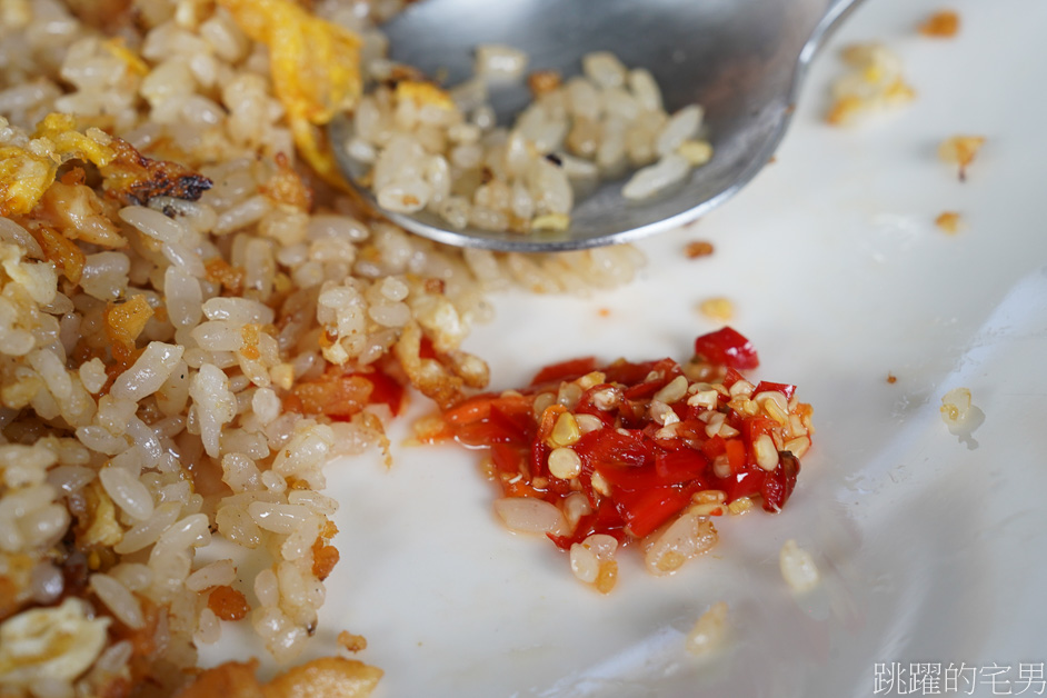 [吉安美食]豐炒飯炒麵專賣店-沒招牌好吃花蓮炒飯，粒粒分明一點都不油，還可以做雙拼炒飯，櫻花蝦炒飯推薦