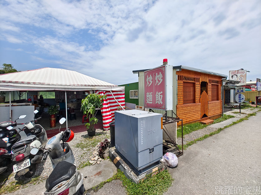 [吉安美食]豐炒飯炒麵專賣店-沒招牌用餐時間卻停滿機車，炒飯粒粒分明一點都不油，櫻花蝦炒飯推薦