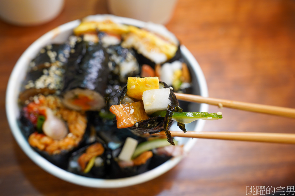 [花蓮美食]夫婦韓食堂부부한식당-花蓮韓式料理推薦，韓式飯捲、泡菜必須吃起來，用餐時間人多須預訂