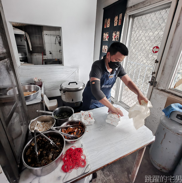 [秀林美食]太魯閣一家村食堂-太魯閣美食吃起來，土雞肉油脂豐富，一吃就知道是新鮮現做，份量飽足，花蓮便當推薦!