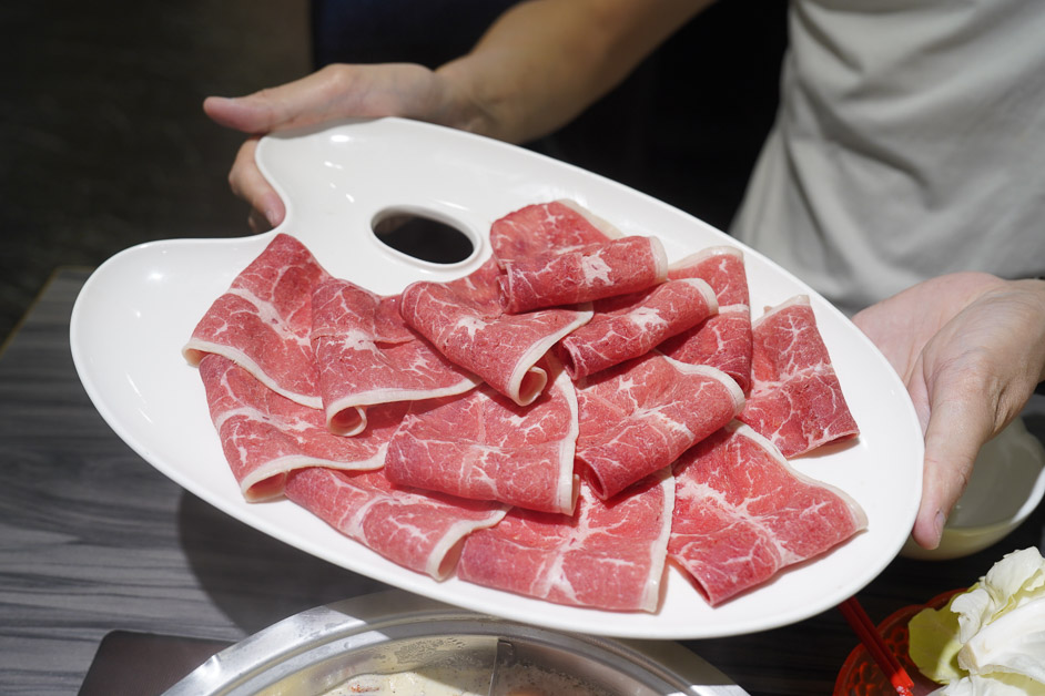 [花蓮吃到飽]幸福早一點點「照豫坊港式麻辣鴛鴦火鍋」獨特鍋底、胡椒豬肚、港式花雕雞，花蓮火鍋吃到飽