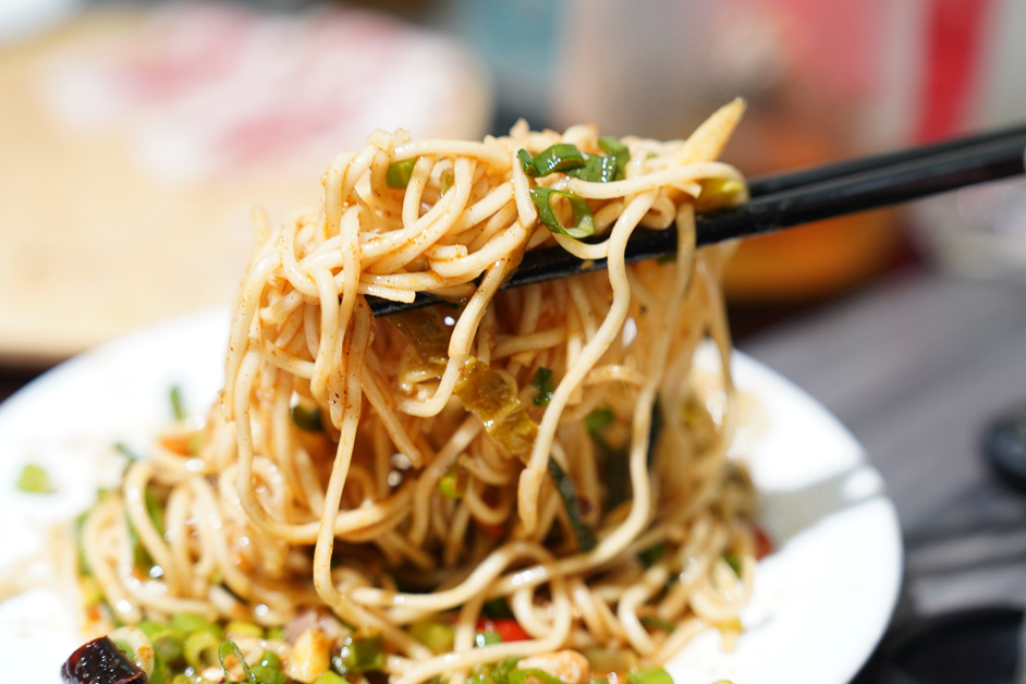 [花蓮吃到飽]幸福早一點點「照豫坊港式麻辣鴛鴦火鍋」獨特鍋底、胡椒豬肚、港式花雕雞，花蓮火鍋吃到飽