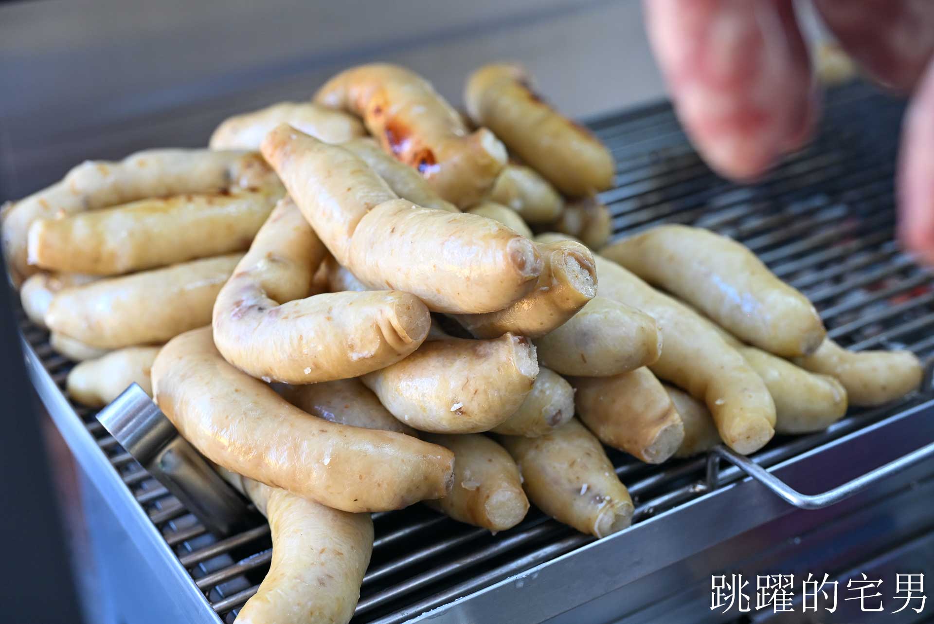 [花蓮美食]福建街香腸-朋友來我一定帶來吃花蓮50年老店香腸，大份糯米腸配酒香香腸，炭烤大腸頭超犯規