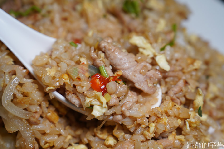 [捷運中山站美食]川畝園麵食館-必點小魚乾捲餅，服務人員很親切，排隊半小時很值得，大同區美食推薦