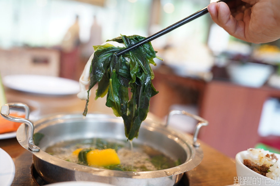 [台東親子景點]台東原生應用植物園「火鍋吃到飽」多種野菜，大推藥草戰鬥雞，還能牧場餵羊、鴕鳥，卑南景點