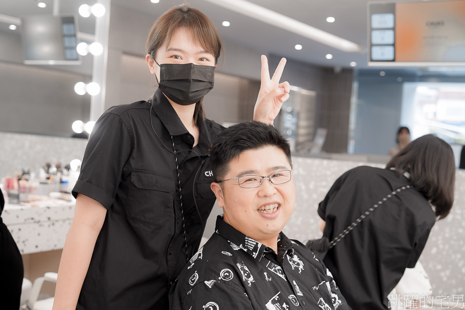 台北證件照推薦「春山相館CHUN3」一站式服務，台北韓式證件照、專業肖像照，妝髮造型、服裝穿搭、攝影指導通通包辦，你想得到，春山就拍得到
